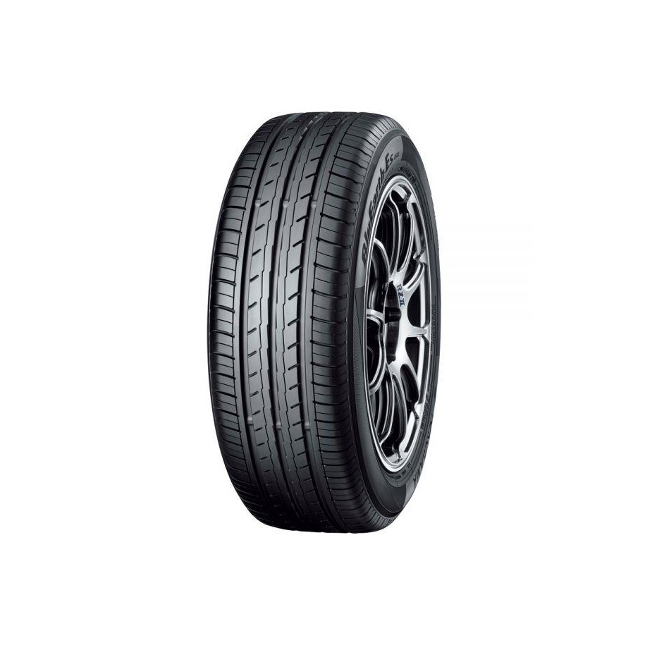 215/60R16 YOKOHAMA BLUEARTH-ES ES32 99V XL CBA68