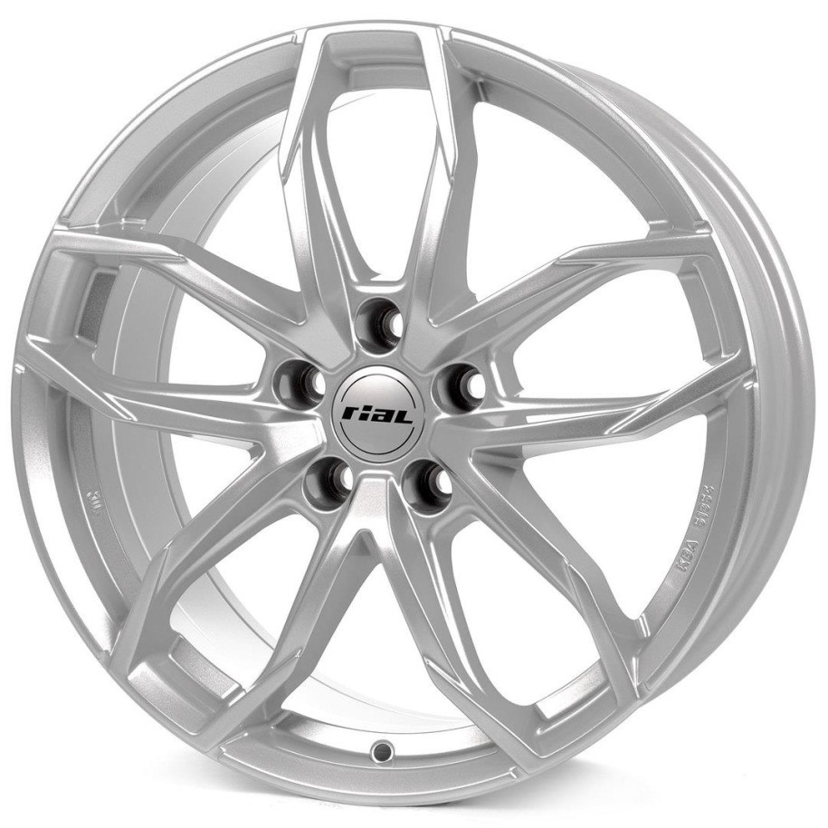 Rial Lucca polar-silver 8x18 5x114.3 ET39 CB70,1 60° 735 kg LUC80839B81-0